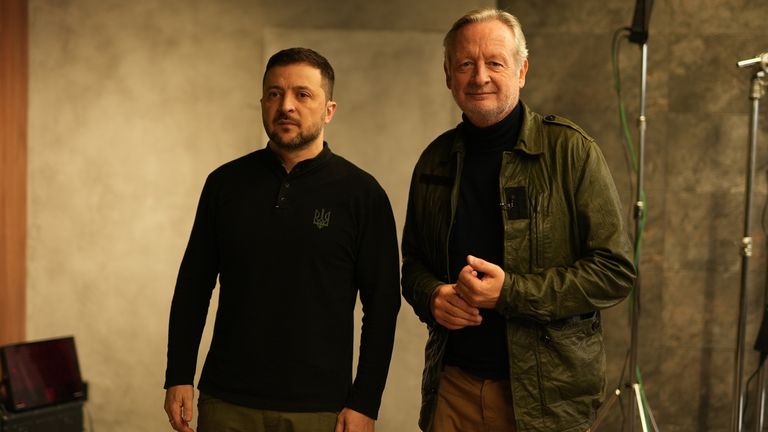 Volodomyr Zelenskyy dan Stuart Ramsay dari Sky