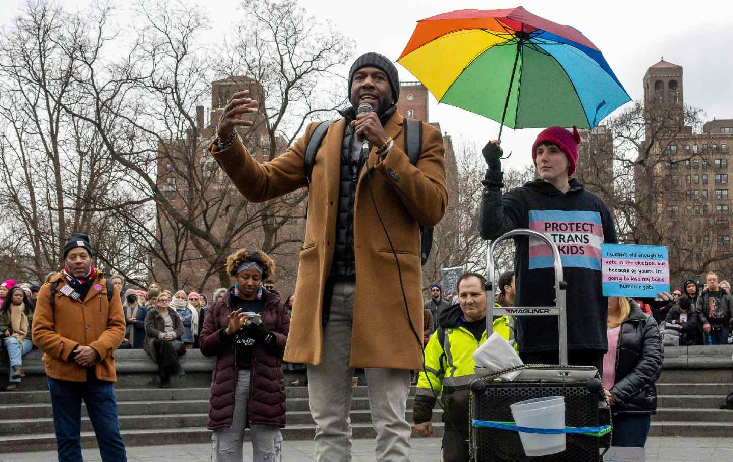 Advokat Publik Kota New York Jumaane Williams berbicara di Pawai Rakyat di Washington Square Park di New York City pada 18 Januari 2025.