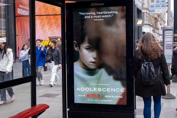 Poster Iklan Untuk Remaja Di London 