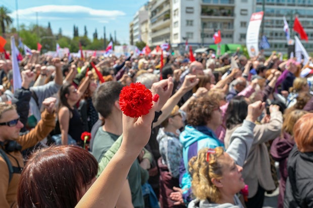 Demonstrasi May Day Diadakan di Athena 