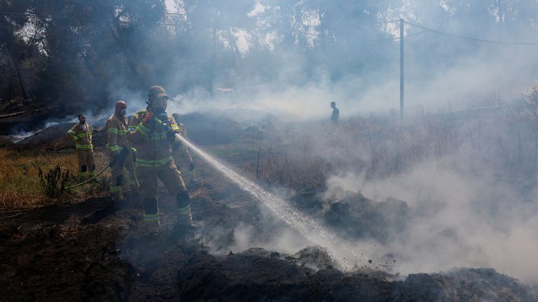 Api sekarang dikatakan sebagian besar terkendali. Foto: Reuters
