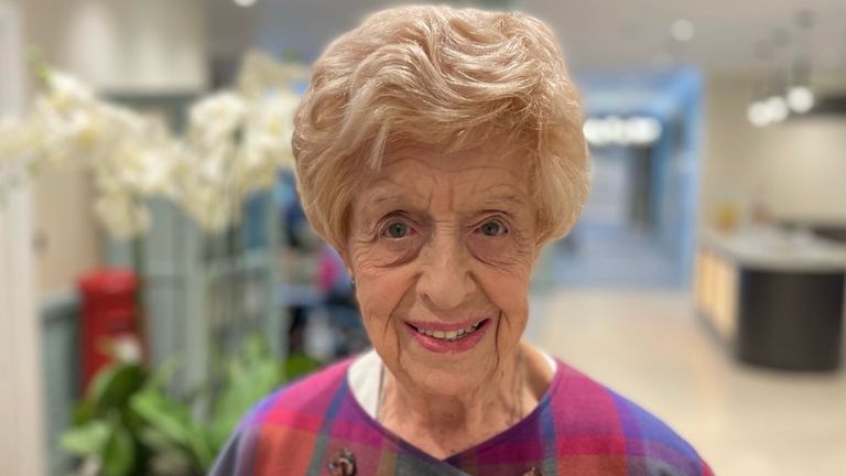 Ruth Bourne, 98, ingat 