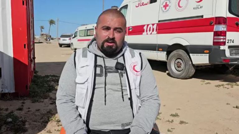 Munther Abed adalah satu-satunya orang lain yang selamat dari serangan Israel terhadap konvoi pekerja medis