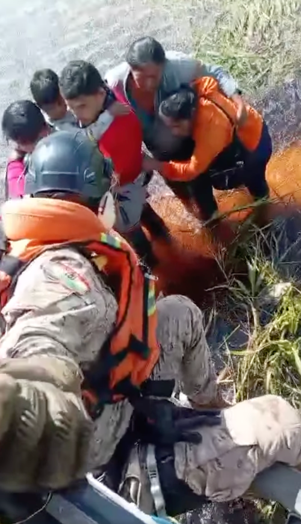 plane-rescue.png 