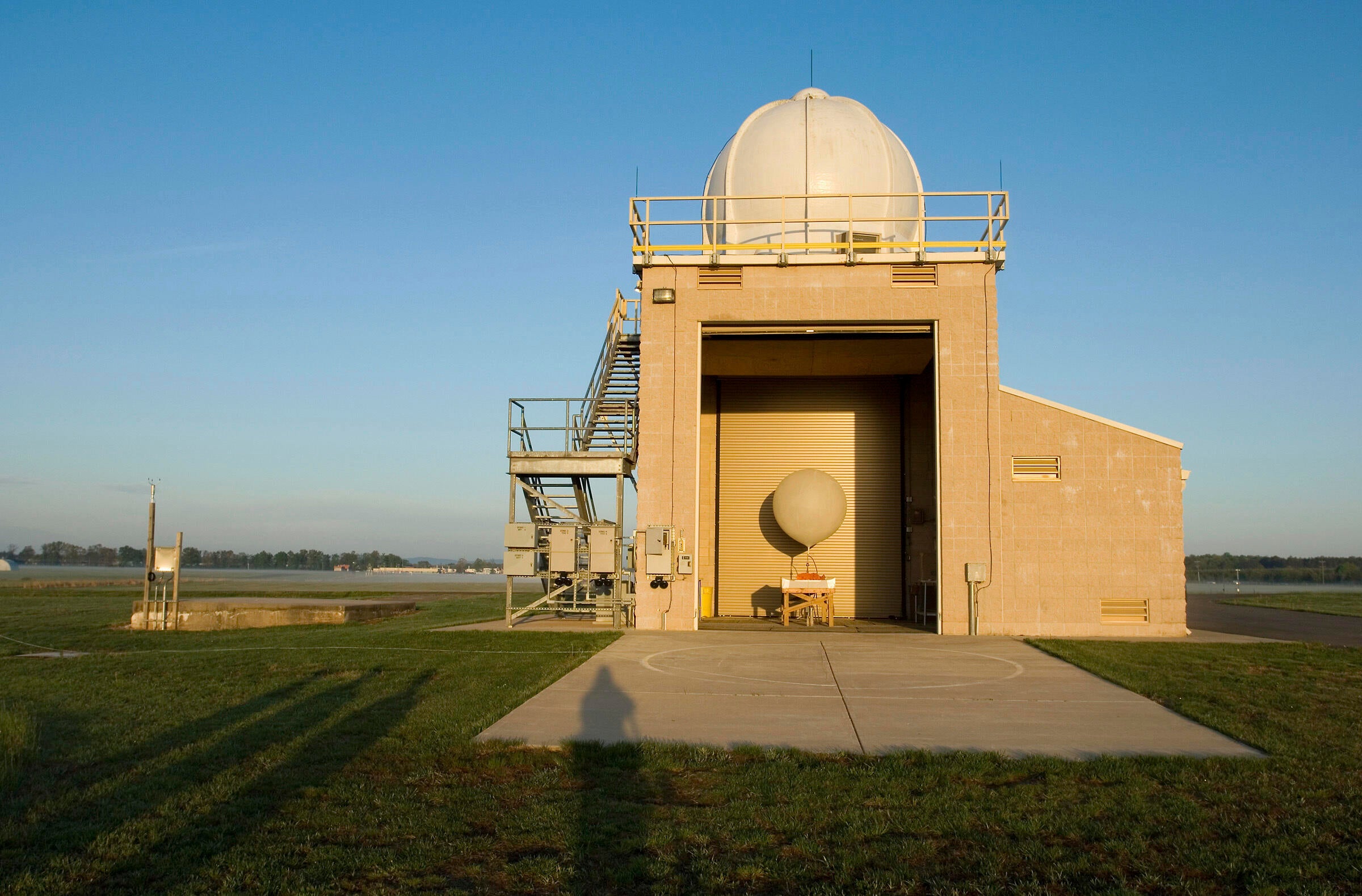 Trump NOAA Memotong Penjelasan Balon Cuaca 