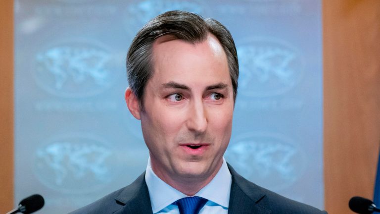 FILE - Juru bicara Departemen Luar Negeri Matthew Miller selama konferensi pers di Departemen Luar Negeri, 18 Juli 2023, di Washington.