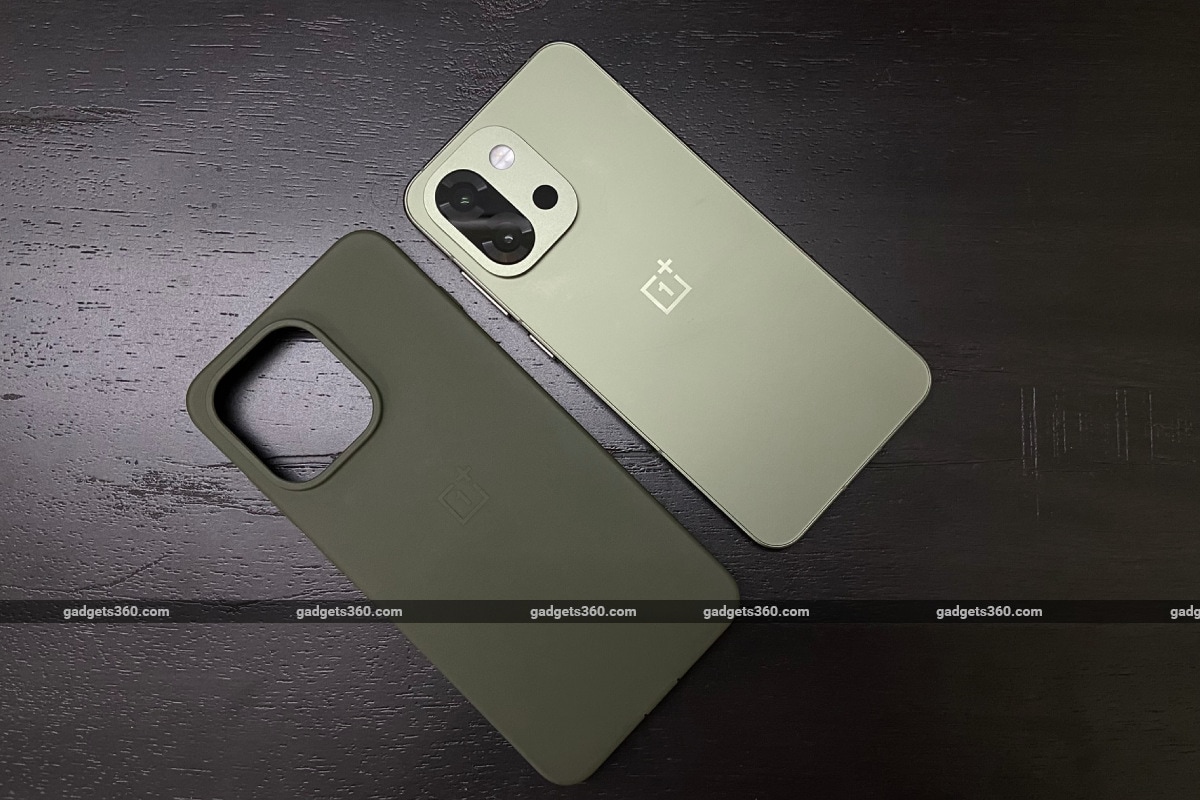 Ulasan OnePlus 13s Desain NDTV6 OnePlus 13s