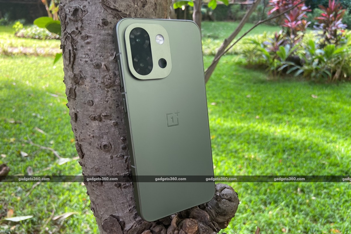 Ulasan OnePlus 13s Desain NDTV2 OnePlus 13s