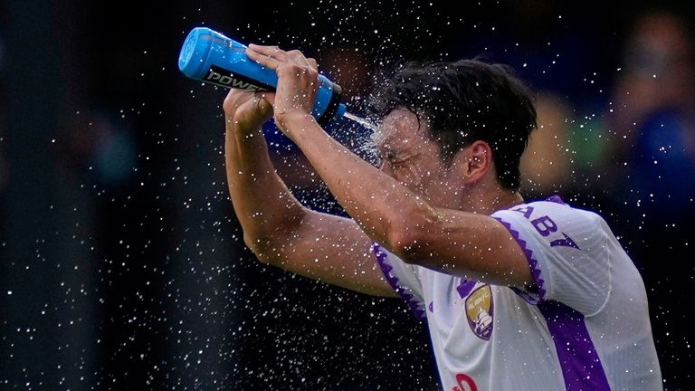 Para pemain juga merasakan panasnya di Piala Dunia Antarklub di AS. Foto: AP