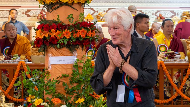 Aktor Richard Gere menghadiri sebuah acara pada 30 Juni menjelang ulang tahun Dalai Lama. Foto: AP/Ashwini Bhatia