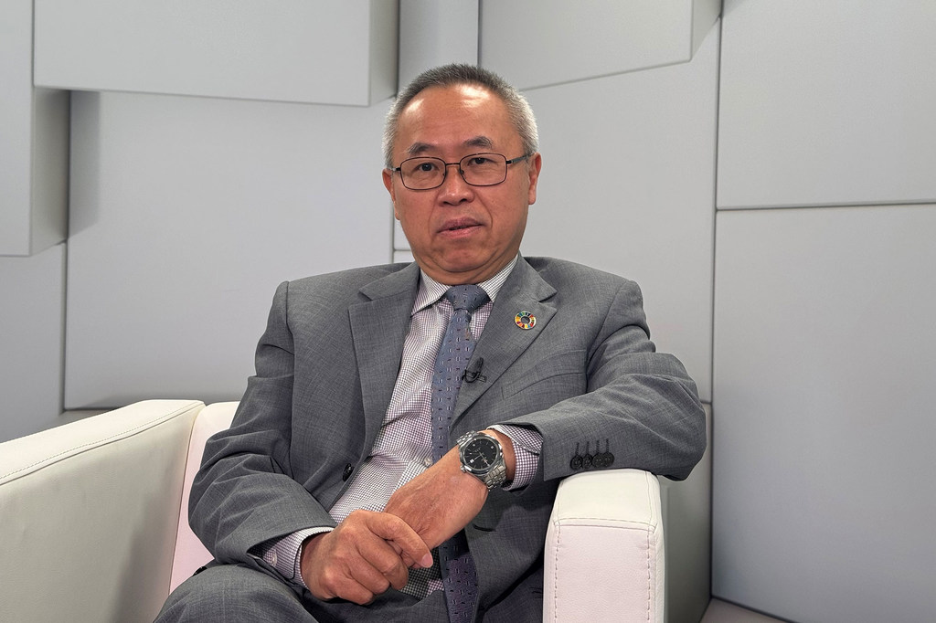 Li Junhua, Wakil Sekretaris Jenderal PBB untuk Urusan Ekonomi dan Sosial. Li Junhua, Wakil Sekretaris Jenderal PBB untuk Urusan Ekonomi dan Sosial.