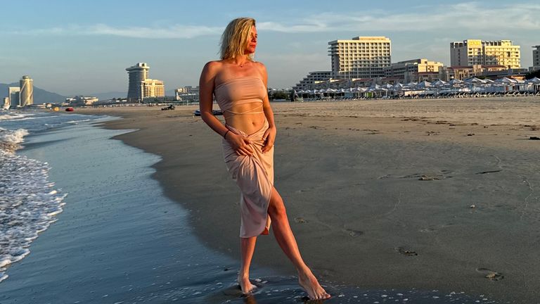 Turis Rusia Anastasiya Samsonova di resor pantai Wonsan-Kalma di Korea Utara. Foto: Anastasiya Samsonova
